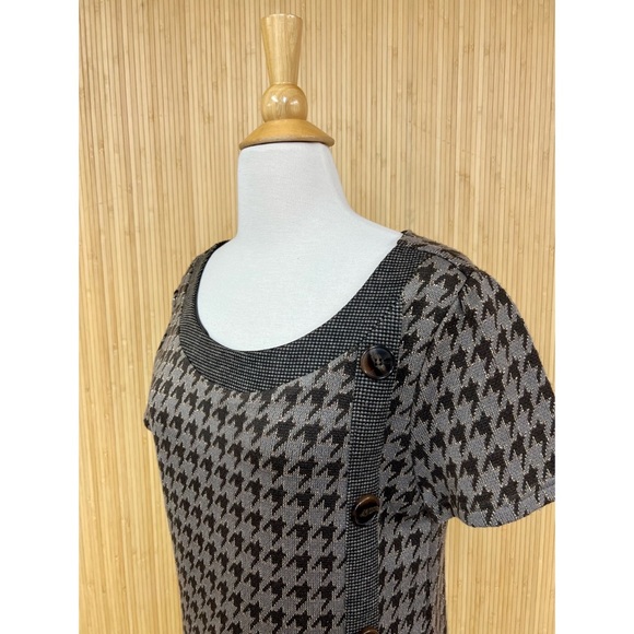 Fabulous Yumi Kim Knit Houndstooth Shift Dress - Picture 5 of 6